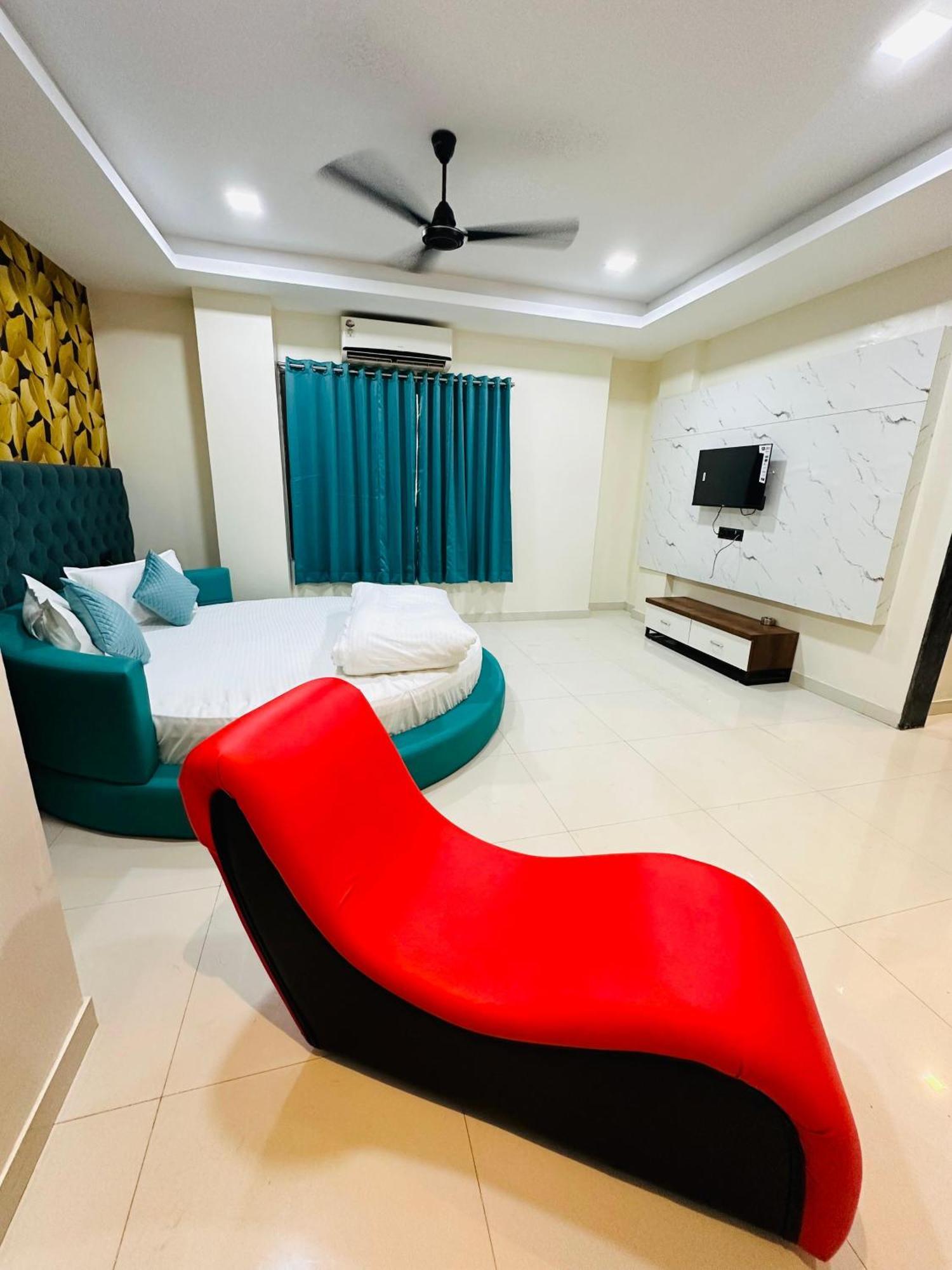 Elite Hotel 3*